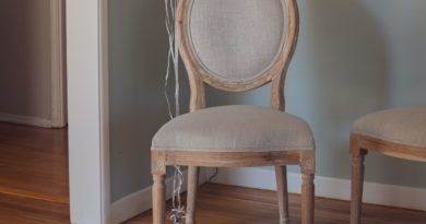Comment restaurer une chaise tapissee